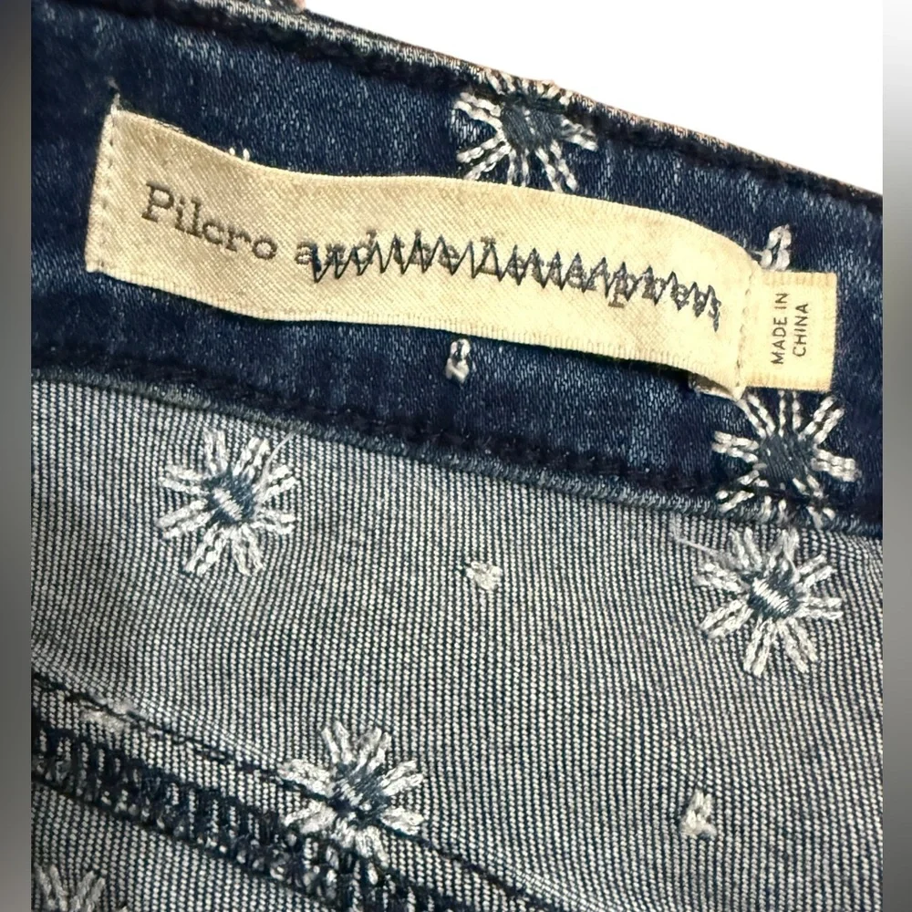 Pilcro Embroidered High-Rise Cropped Starbursts Pattern‎ Bootcut Jeans Sz 26